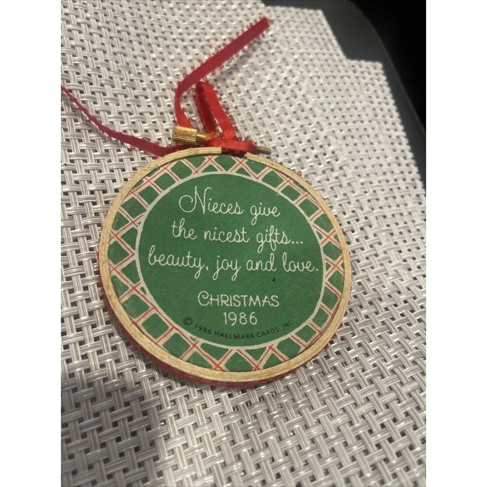 Vintage‎ Hallmark Keepsake Christmas Ornament 1986 Niece Fabric and Wood Kitten